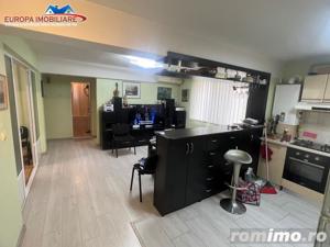 Apartament 4 camere  de vanzare zona ultracentrala