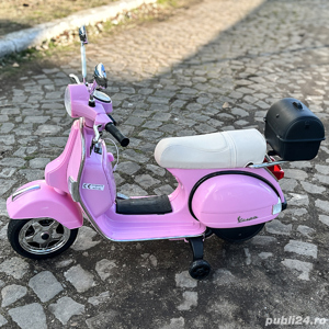 Scuter electric Piaggio Vespa PX150 cu roti moi si scaun tapitat, Pink - imagine 2
