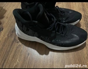 Bascheți Nike 