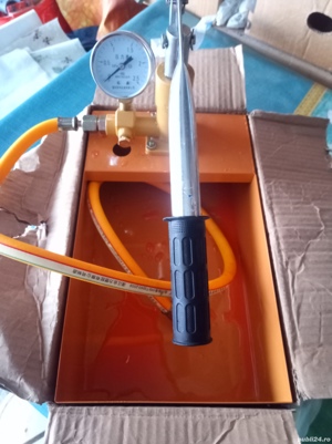 Pompa manuala încărcare antigel panouri solare . NOI. - imagine 6