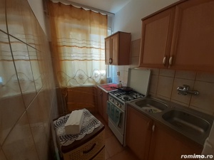 Apartament 2 camere, aproape de Scoala Gimnaziala nr 2, mobilat si utilat.  - imagine 8