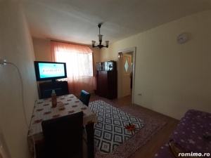 Apartament 2 camere, aproape de Scoala Gimnaziala nr 2, mobilat si utilat.  - imagine 6