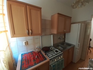 Apartament 2 camere, aproape de Scoala Gimnaziala nr 2, mobilat si utilat.  - imagine 7