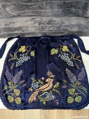 OFERTA! Vand catrinta-sort de matase cusut manual