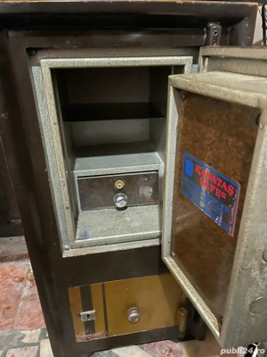 De vanzare - imagine 3