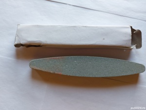 Cute   piatra abraziva pentru ascutit coasa