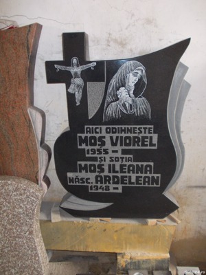 Executam cruci din granit natural - imagine 4