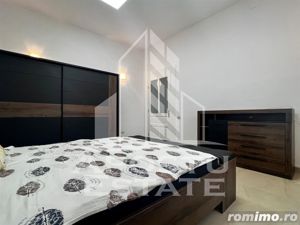 Apartament cu 4 camere 180mp loc de parcare zona centrala - imagine 2