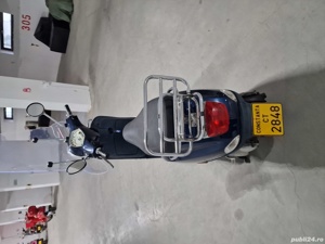 Vand   Inchiriez Scutere Piaggio Vespa LX50 pentru glovo ori recreere - imagine 3