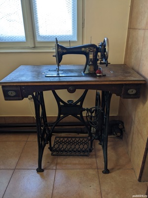 Vând mașină de cusut Schweitzer 