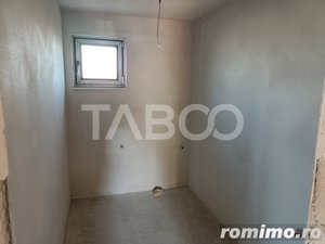 Spatiu de inchiriat 60mpu curte loc de parcare zona Micesti Alba-Iulia - imagine 5