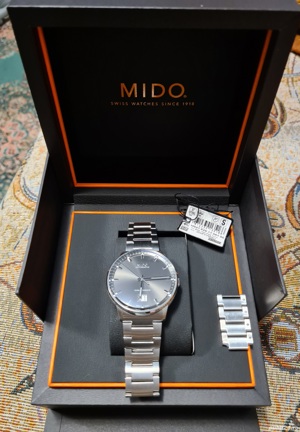 Mido Commander Big Date - în garanție