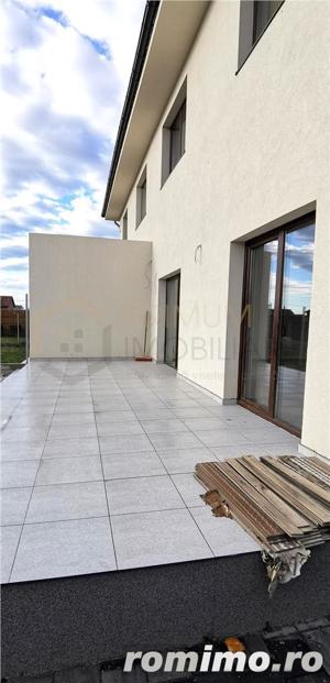 Duplex - dormitor pe plan - suprafata generoasa - zona excelenta - imagine 11