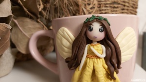 Cadou 8 Martie pentru sotie iubita cana papusa handmade - imagine 2