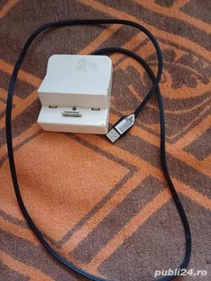 Vând docking station pentru iPhone și Tableta Iphone