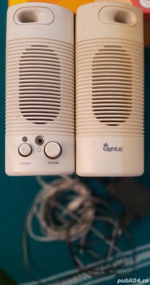 Vand 2 Boxe Genius cu Alimentator Second Hand perfect functionale. Pret 40 Lei