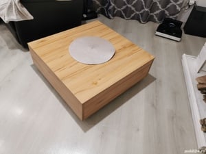 Masuta living 80x80x30 cu spațiu depozitare model deosebit