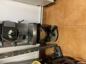 Expresoare cu brat si cafea macinata