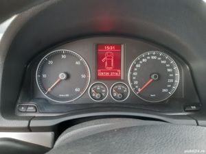 Vând Golf 5 1.9  - imagine 8 Vând Golf 5 1.9  - imagine 8