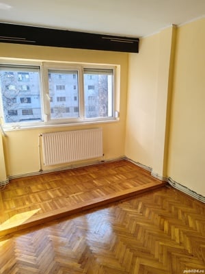 Vand apartament cu trei camere - imagine 5