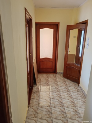 Vand apartament cu trei camere - imagine 9