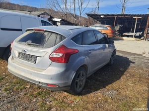 Dezmembrez Ford Focus 3 euro 5 1.6 tdci an 2011 - imagine 6
