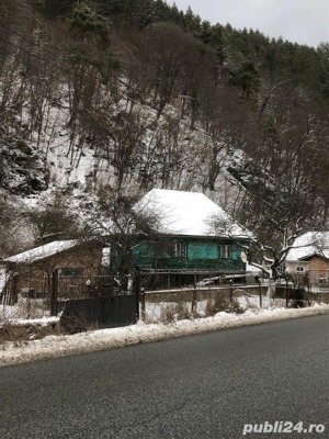 Casa de lemn si teren intravilan, Petrosani  la 3 km de centru - imagine 2