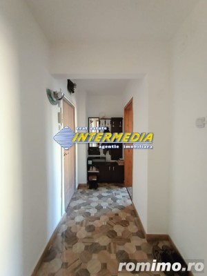 Vanzare Apartament 4 camere modificat in 3 Alba Iulia CETATE Bulevard, cu bucatarie mare mobilat si - imagine 3