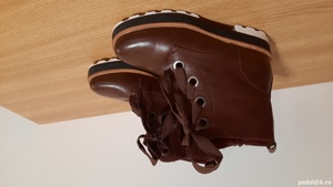 Vând ghete NOI imitație de piele