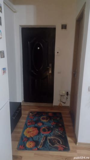 Vând apartament 3 camere mobilat cu parcare  - imagine 8