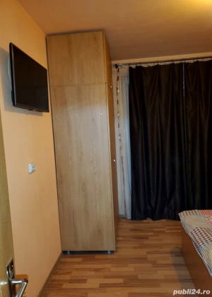 Vând apartament 3 camere mobilat cu parcare  - imagine 2