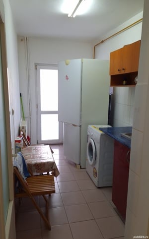 P.F închiriază apartament cu 1 cameră, 43mp, în zona Micro 17.telefon :   - imagine 2