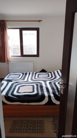 Conac cu mansardă și garaj la țară zonă liniștită cu livadă și vie 30 km distanță de Brăila - imagine 9