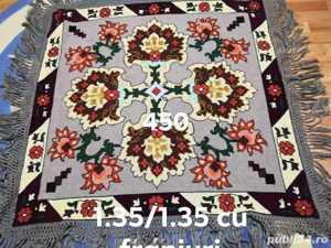 fețe de masă cusute în chelin cu franjuri împletiți 