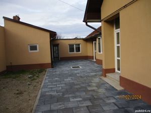 Casa cu 2 Corpuri +Curte+Gradina In Caransebes(C-sebesul nou) - imagine 4