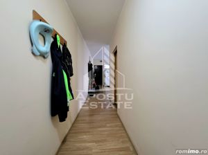 Apartament cu 3 camere, open-space, centrala proprie, zona Lipovei - imagine 3