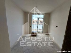 Penthouse cu terasa de 70 mp , zona Torontalului - imagine 8