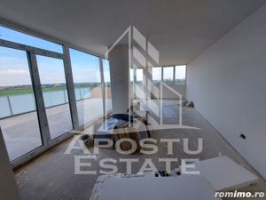 Penthouse cu terasa de 70 mp , zona Torontalului - imagine 7