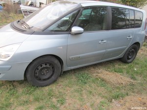 dezmembrez RENAULT ESPACE  an 2007  motor 2.0 diesel M9R  - imagine 2