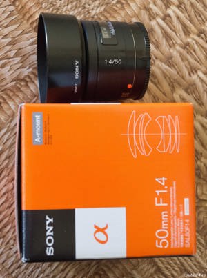 Vand foto full-frame Sony A 99 & optional obiective 