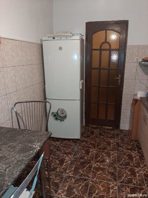 Proprietar, închiriez apt. decomandat, complet utilat și mobilat cu 3 camere și 2 baloane, Plăvăț II - imagine 5