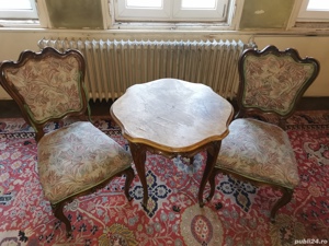 Set masa + 2 scaune vechi, din lemn masiv