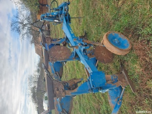 Vând plug rabewerk 3 trupite  - imagine 4