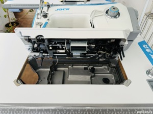 Mașină de cusut JACK automată nouă  - imagine 6