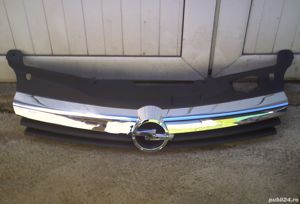 Grila radiator Astra H 300 lei  - imagine 4