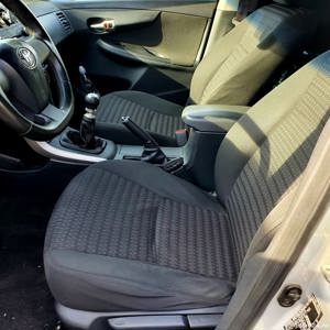 Toyota Corolla 2011 - imagine 8