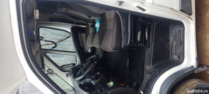 Vând sau schimb prelata cu turism an minim 2015 - imagine 2