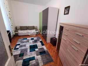 Resita, de vanzare casă P+2E, curte și gradină, zona Centrală - imagine 14