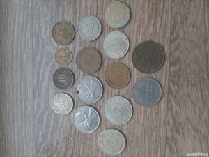 Vând monede vechi 