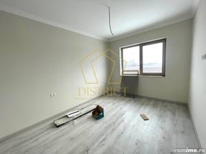 Casa despărțită prin garaj cu 5 camere | Giroc - imagine 5